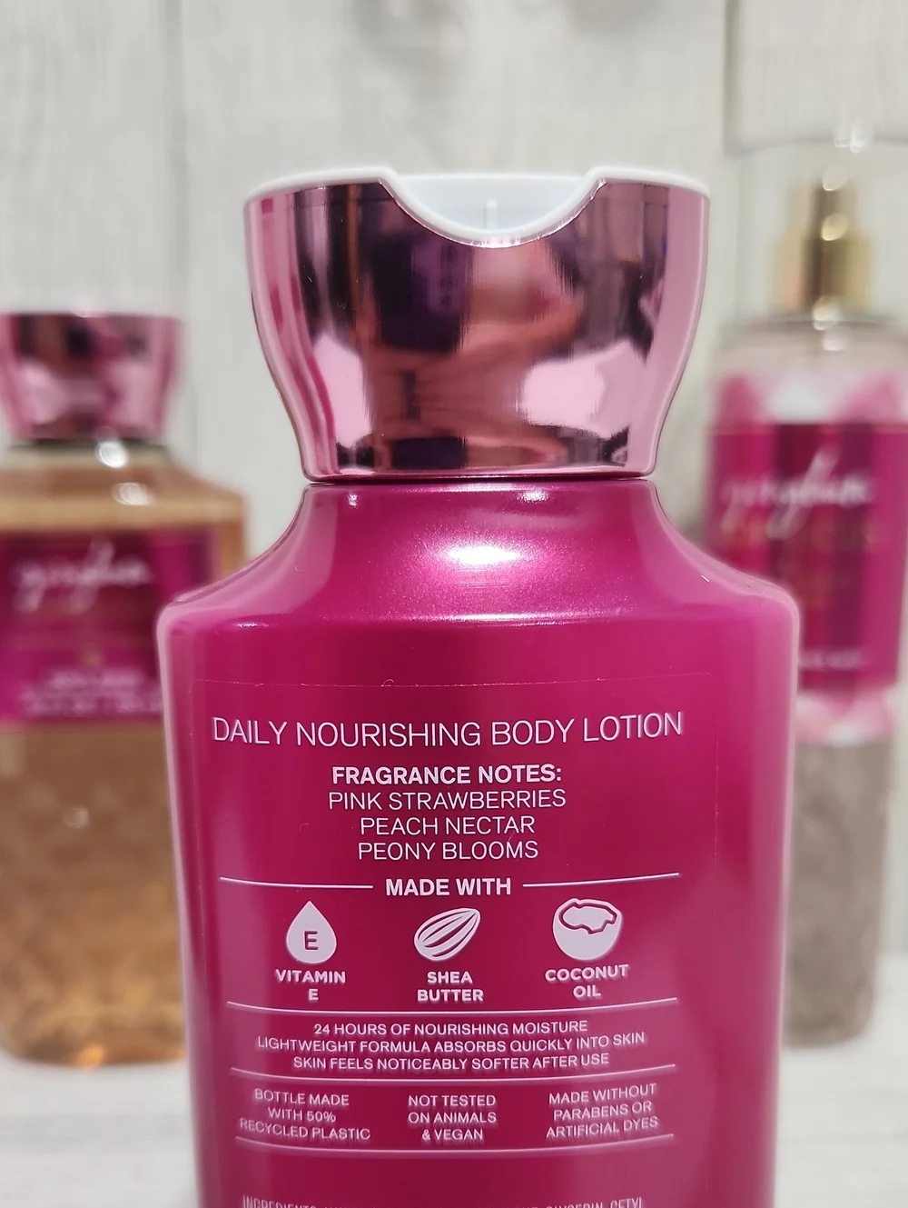Bath & Body Works Gingham Gorgeous 3pc Gift Set Body Wash, Lotion, Mist